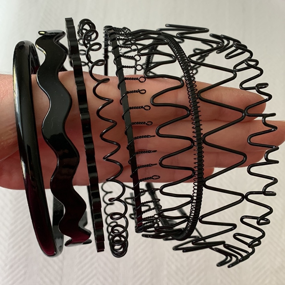 HAIR ACCESSORIES. - Picture 2 of 3